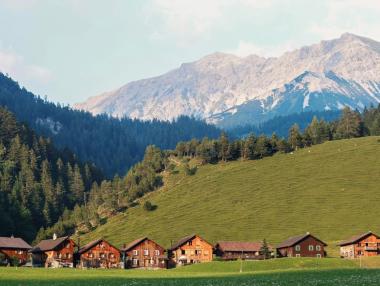 Huawei води тиха 5G революция в Швейцария