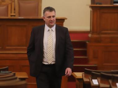 Николов: Поевтиняването на газа закъсня заради промяната на точката на достъп