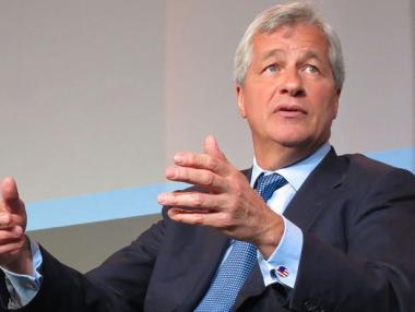 Операция отстрани от работа инвестиционен банкер №1