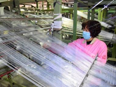 Китайските фирми развалят договорите си с клиенти и подизпълнители