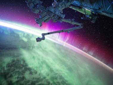 SpaceX ще превозва туристи до Международната космическа станция