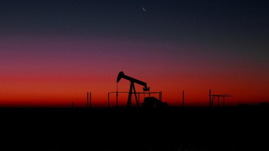 Цените на петрола се сринаха с 5%