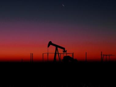 Цените на петрола се сринаха с 5%