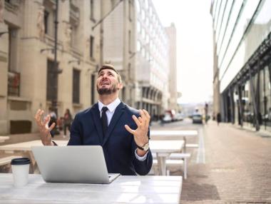 Инвеститорите купуват „от страх“ и не чакат доходност