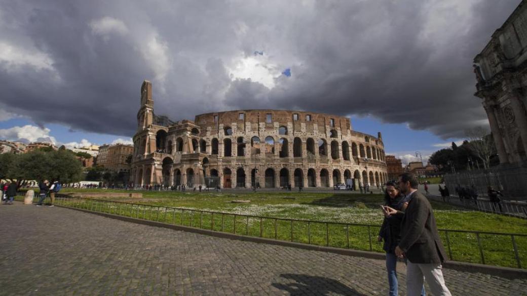 Италия блокира богатия север, опитвайки да спре коронавируса