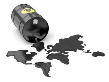 Петролът с най-големия си спад от 1991 г.