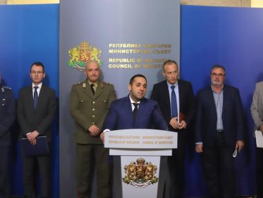 Караниколов: Обсъжда се вариант за облекчаване на водния режим в Перник