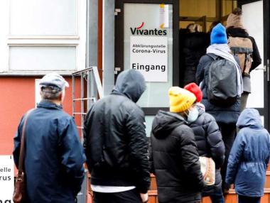 Бил Гейтс финансира проект за изследване от коронавирус вкъщи