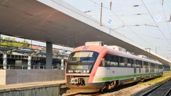 Право на отговор: „БДЖ-Пътнически превози“ си търси доставчик на ток по 115 лв./МВтч