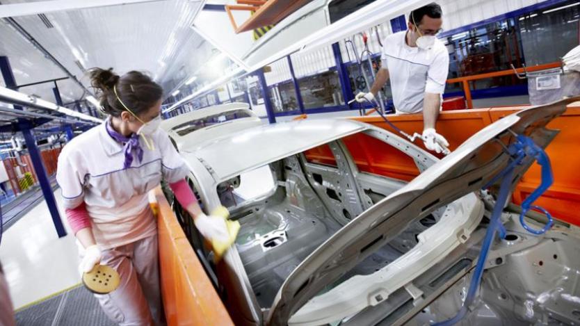 Fiat Chrysler затваря четири завода в Италия