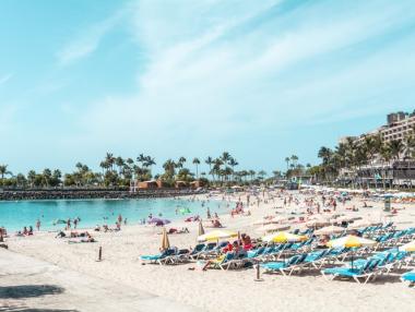 Вирусът ще „изтрие“ милиони работни места в туризма