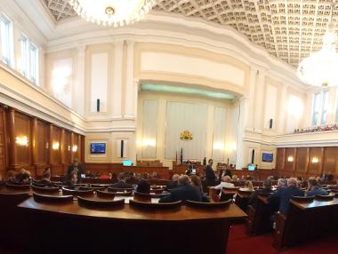 Народното събрание одобри извънредното положение в България