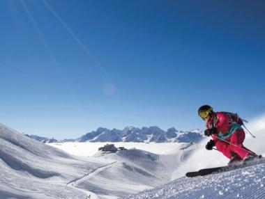 Ски зоните в Банско, Боровец и Пампорово затварят заради COVID-19