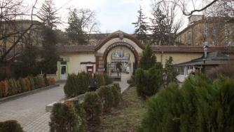 Дарителска сметка набира средства за болниците