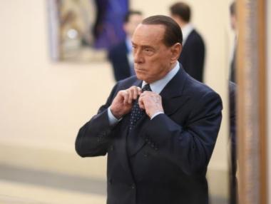 Берлускони дарява 10 млн. евро на болници в Италия