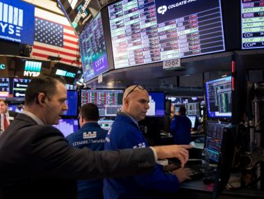 Фед ще налее още $500 млрд. в опит да успокои пазарите