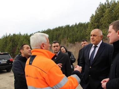 Перничани вече имат вода по 10 часа на ден