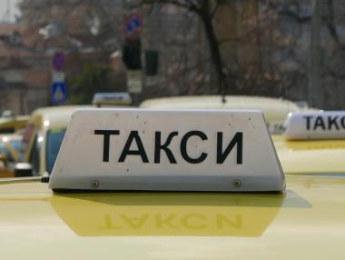 COVID-19 удари жестоко и таксиметровия бранш в България