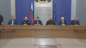 От утре „безцелното“ движение извън дома е забранено