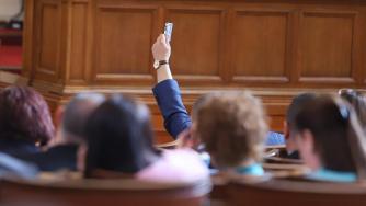 Официално се удължават сроковете за данъчни декларации и ГФО