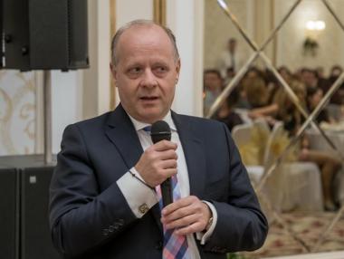 Собственикът на УМБАЛ „Софиямед“ дари 5 дихателни апарата на МЗ