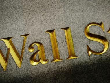 Нова вълна от разпродажби на фондовите пазари в Европа и САЩ