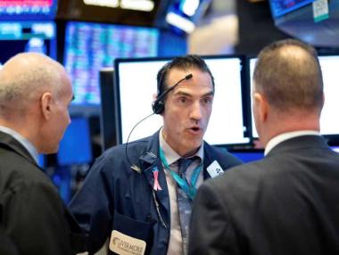 Уолстрийт продължи възстановяването си