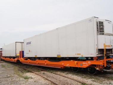 Български жп завод предлага модерни вагони за интермодален транспорт