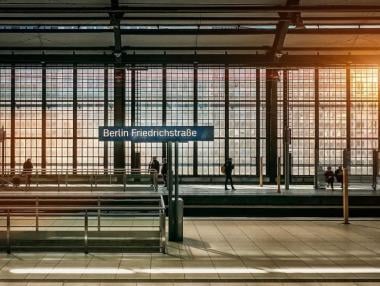 Заетостта в Германия през март бележи исторически спад