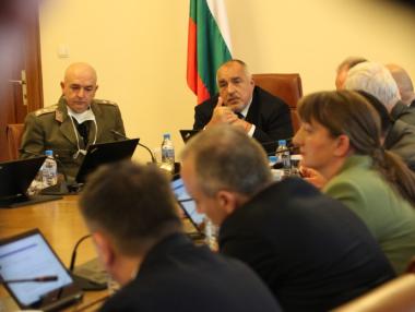 Държавата увеличава секторите, които ще подпомогне със заплатите