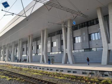 Ръководителите на влаковото движение ще карат карантина по гарите