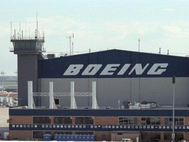 Boeing подготвя масови съкращения и ранно пенсиониране на служителите
