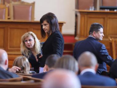 Двама депутати от ГЕРБ са с положителна проба за коронавирус