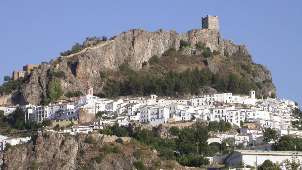 Испанският град-крепост, който се изолира от заразата
