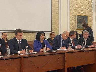 И промените в Закона за енергетиката минаха на първо четене в НС