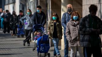 Испания планира скоро да въведе базов доход