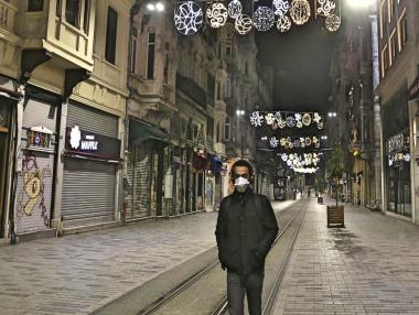 Турция ще следи телефоните на заразените с Covid-19