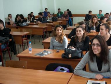 Студентските съвети искат удължаване на летния семестър