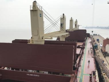 Заради COVID-19 корабните екипажи ще се сменят на специални пристанища