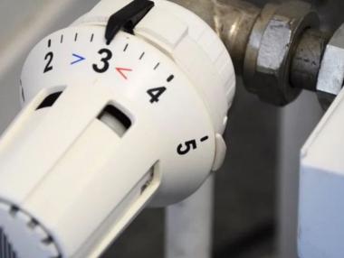 Въпреки евтиния газ топлофикациите искат драстично увеличение на цените