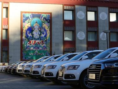 Великобритания предлага замразяване на лизингите