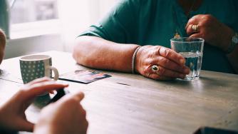 Стандартът на живот расте, но бъдещето е несигурно