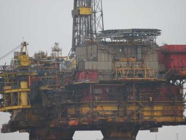 Европейският петрол падна до $18 за барел, WTI се срина с над 45%