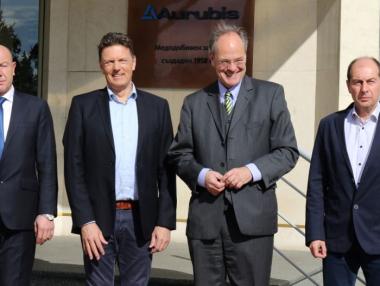 „Аурубис“ дарява 1.52 млн. лв. за социални проекти в Златица и Пирдоп