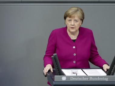 Меркел: В началото на пандемията сме, ще е много трудно за дълго