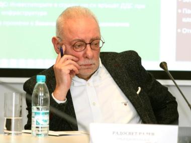 Радосвет Радев: Правителството трябва да задели 15 млрд. лв. за подкрепа на бизнеса