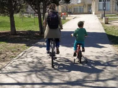 Ананиев разреши посещенията на паркове за деца и родителите им