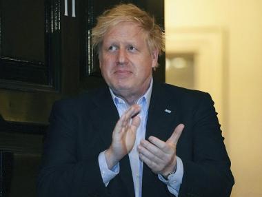 Борис Джонсън се завърна на работа след повече от три седмици борба с COVID-19