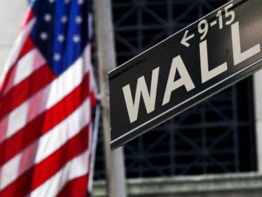 Цените на петрола тласнаха акциите на Уолстрийт нагоре