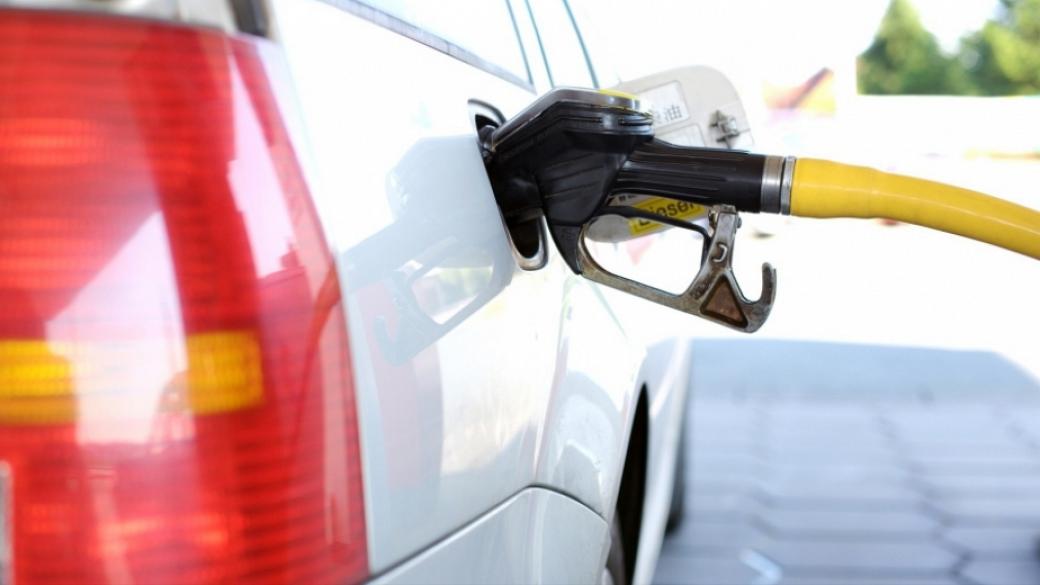 Петролната асоциация отчита спад от над 50% на потреблението на горива през април